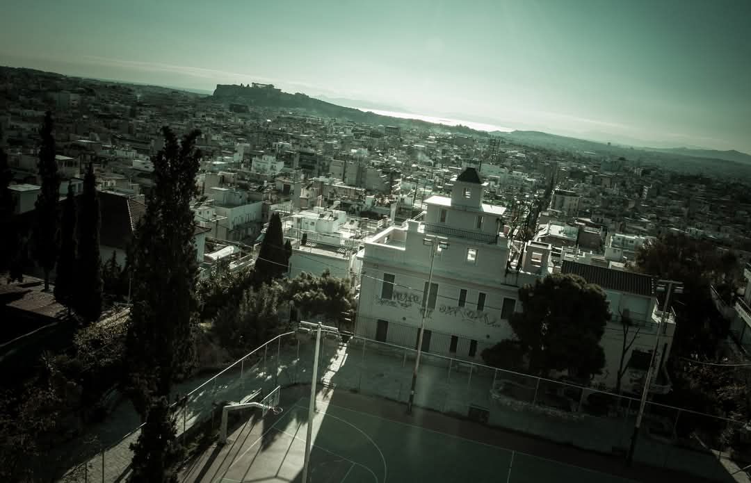 Για την απαγόρευση συναυλιών στα Εξάρχεια