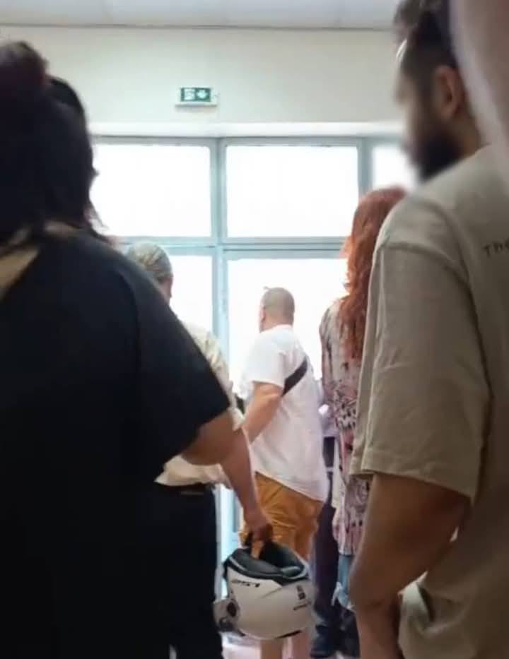 Παρέμβαση στη ΔΥΠΑ Καλλιθέας για την υπόθεση της απολυμένης εγκύου στη "VRESNET" από τον Εργατικό Τομέα Ρουβίκωνα.