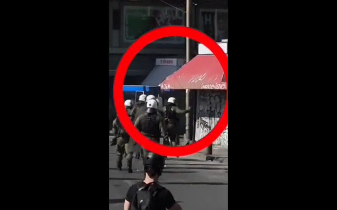 Αυτό το ζωντανό τίποτα που πετά στα τυφλά δακρυγόνο στο μετρό στην Ομόνοια ενσαρκώνει τη φράση του Χρυσοχοΐδη (Βίντεο)