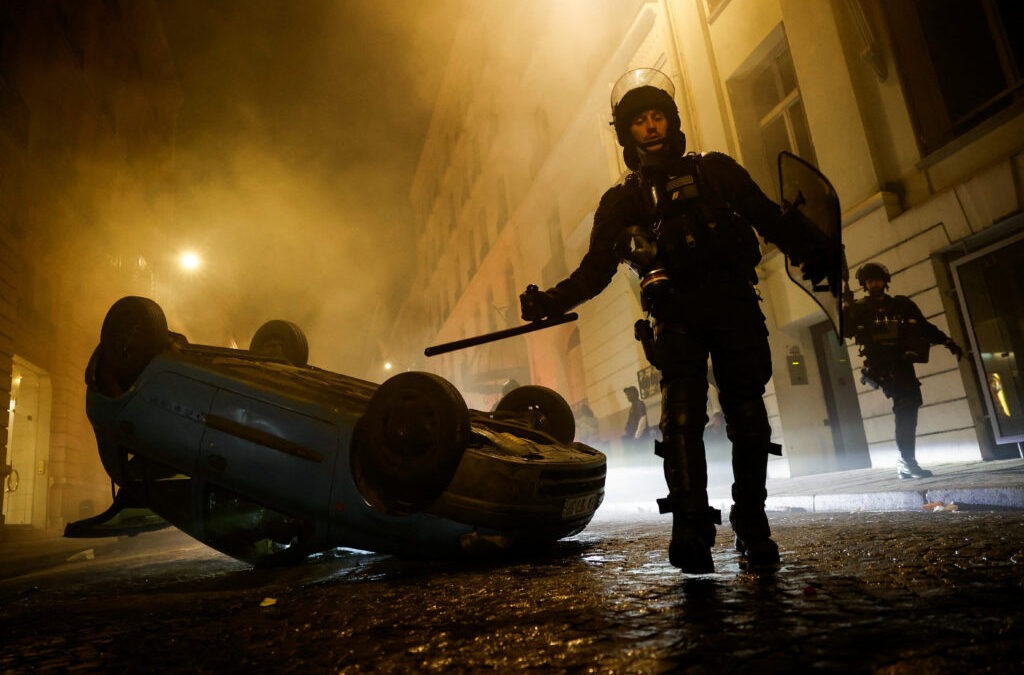 Εξέγερση και αντι-εξέγερση στη Γαλλία